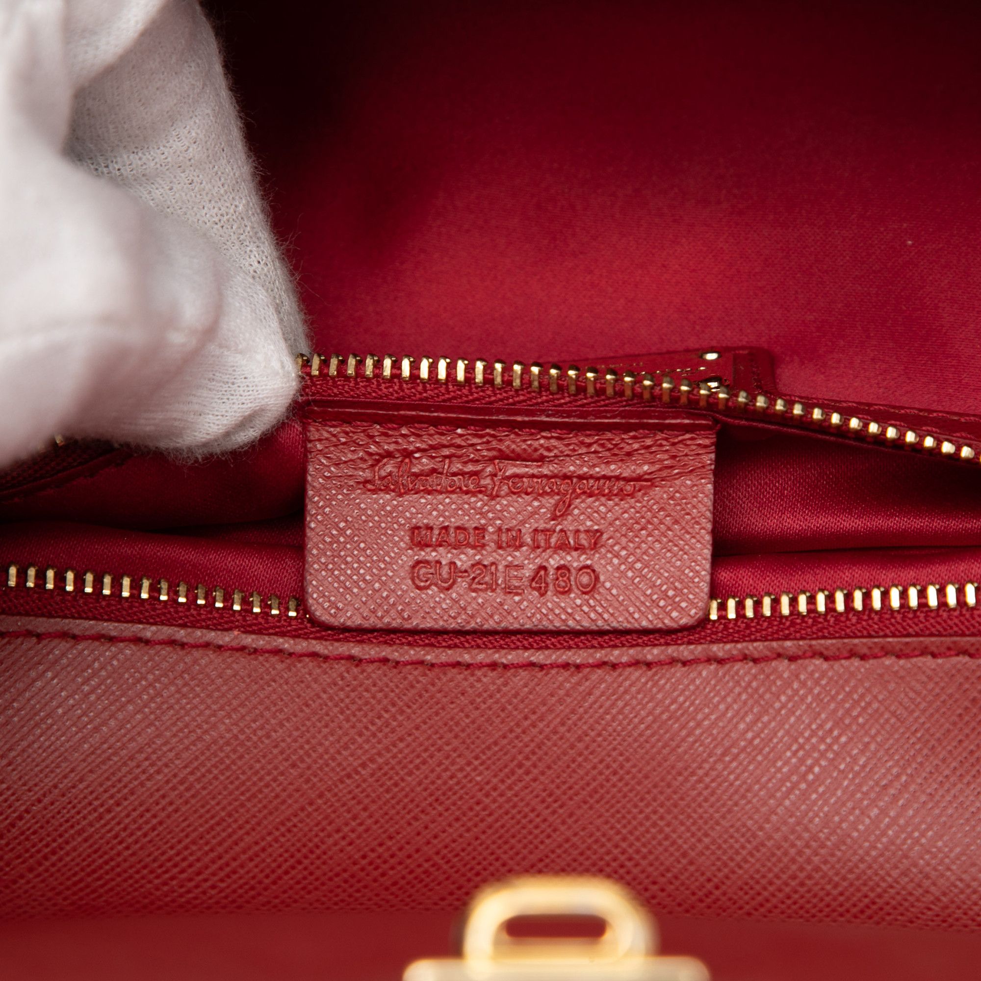 Salvatore Ferragamo Salvatore Ferragamo Medium Leather Vara Ginny Crossbody Size ONE SIZE - 6 Thumbnail