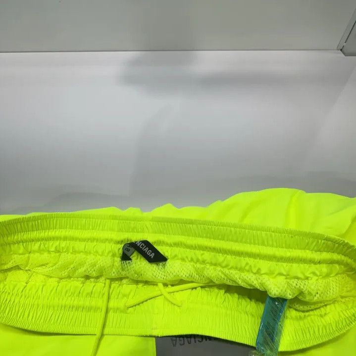 Balenciaga Balenciaga Men's Neon Yellow Jogger Pants Size US 36 / EU 52 - 8 Thumbnail