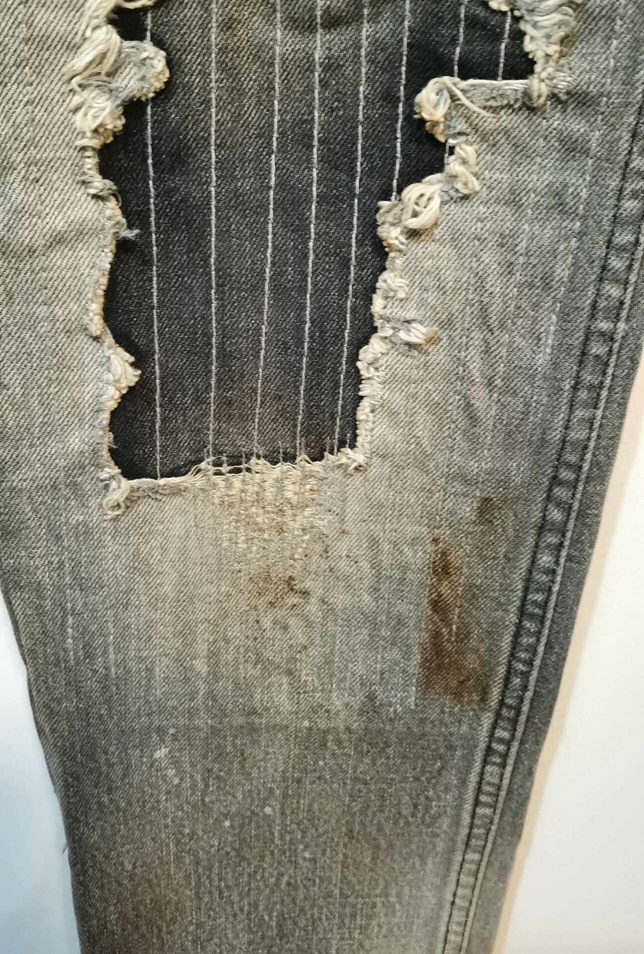 Number (N)ine stylish distressed denim pants from number nine Size US 31 - 5 Thumbnail