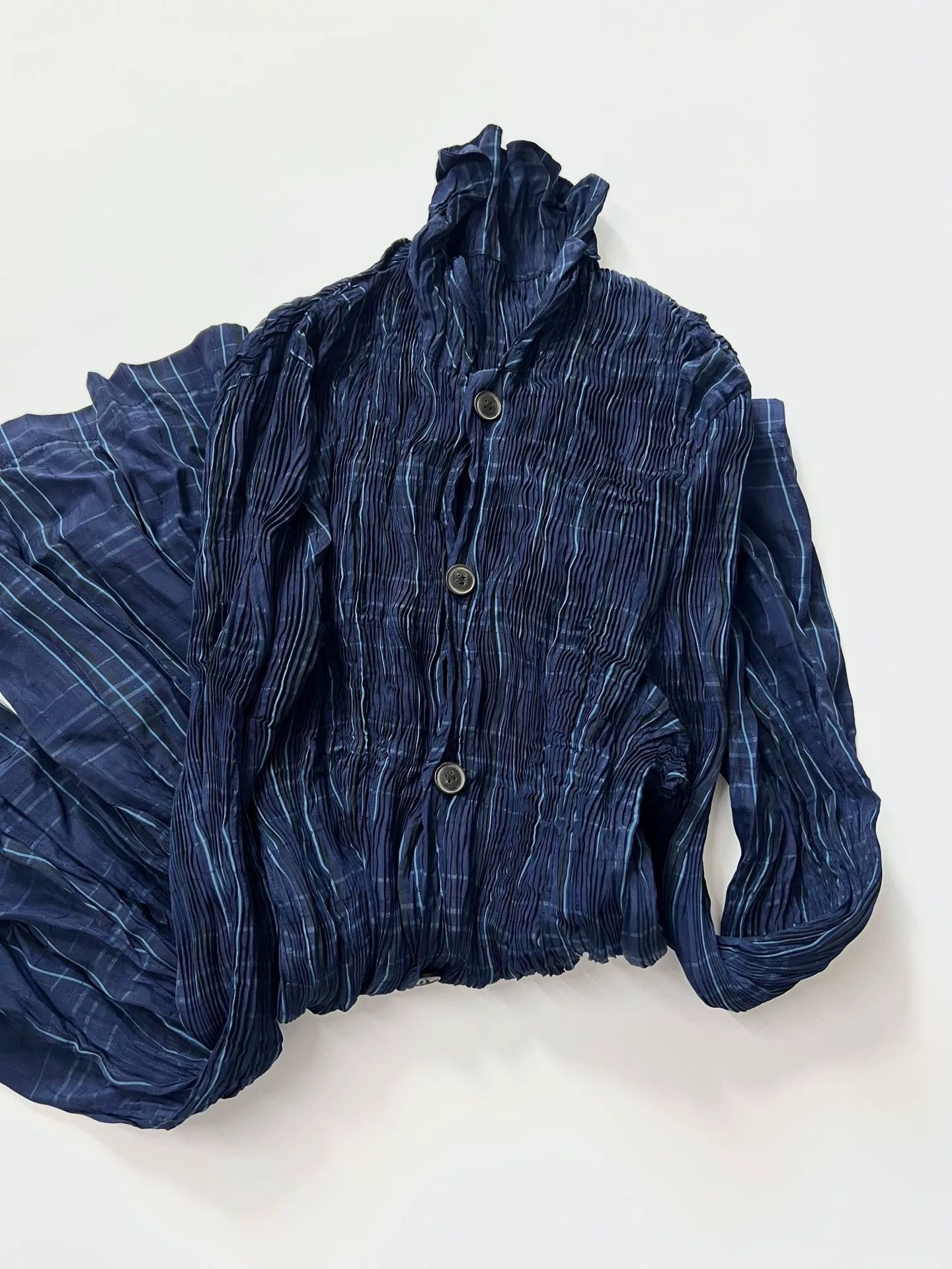 Comme des Garcons pleated navy top by comme des garcons Size M / US 6-8 / IT 42-44 - 5 Thumbnail