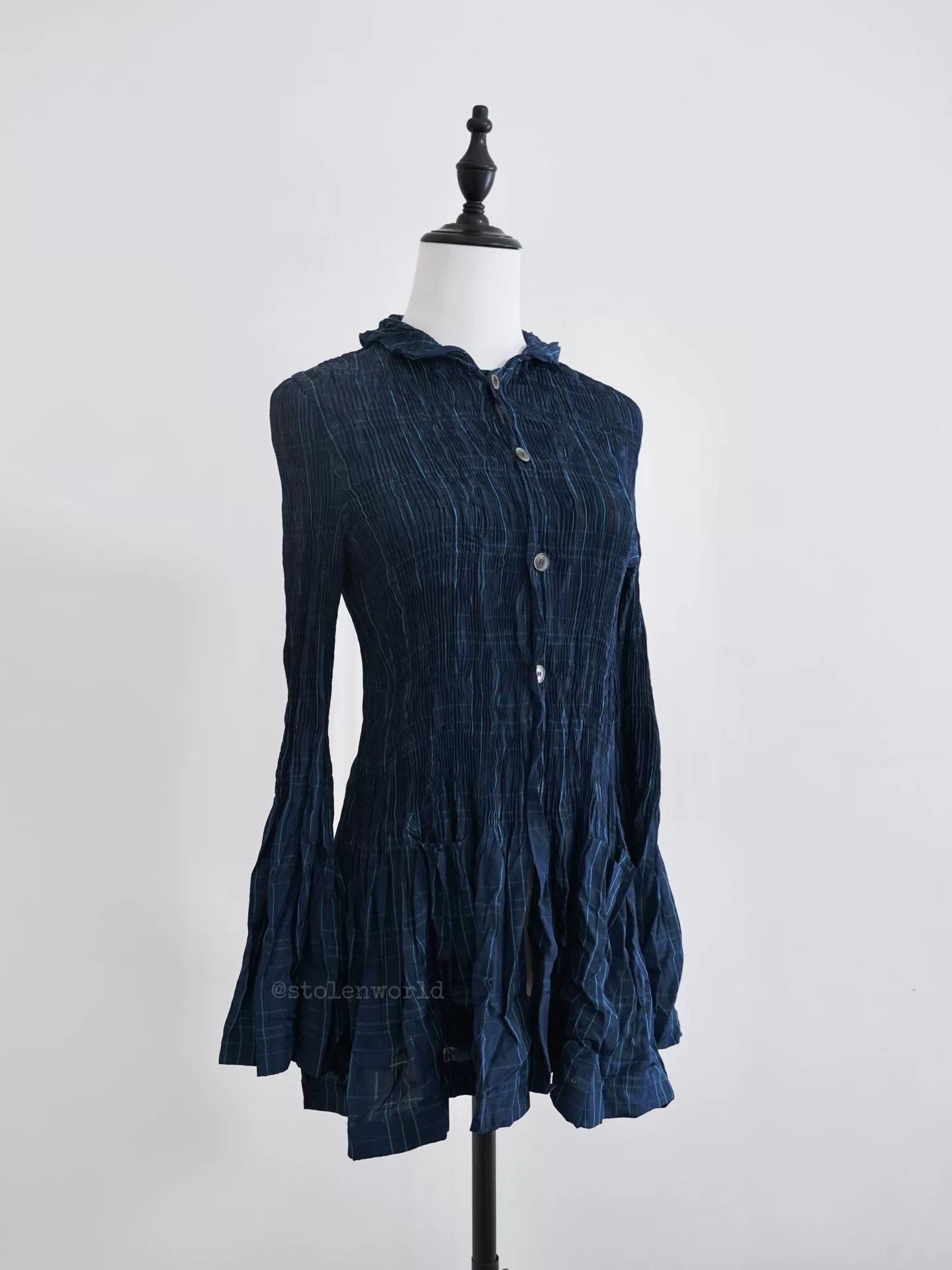 Comme des Garcons pleated navy top by comme des garcons Size M / US 6-8 / IT 42-44 - 2 Thumbnail