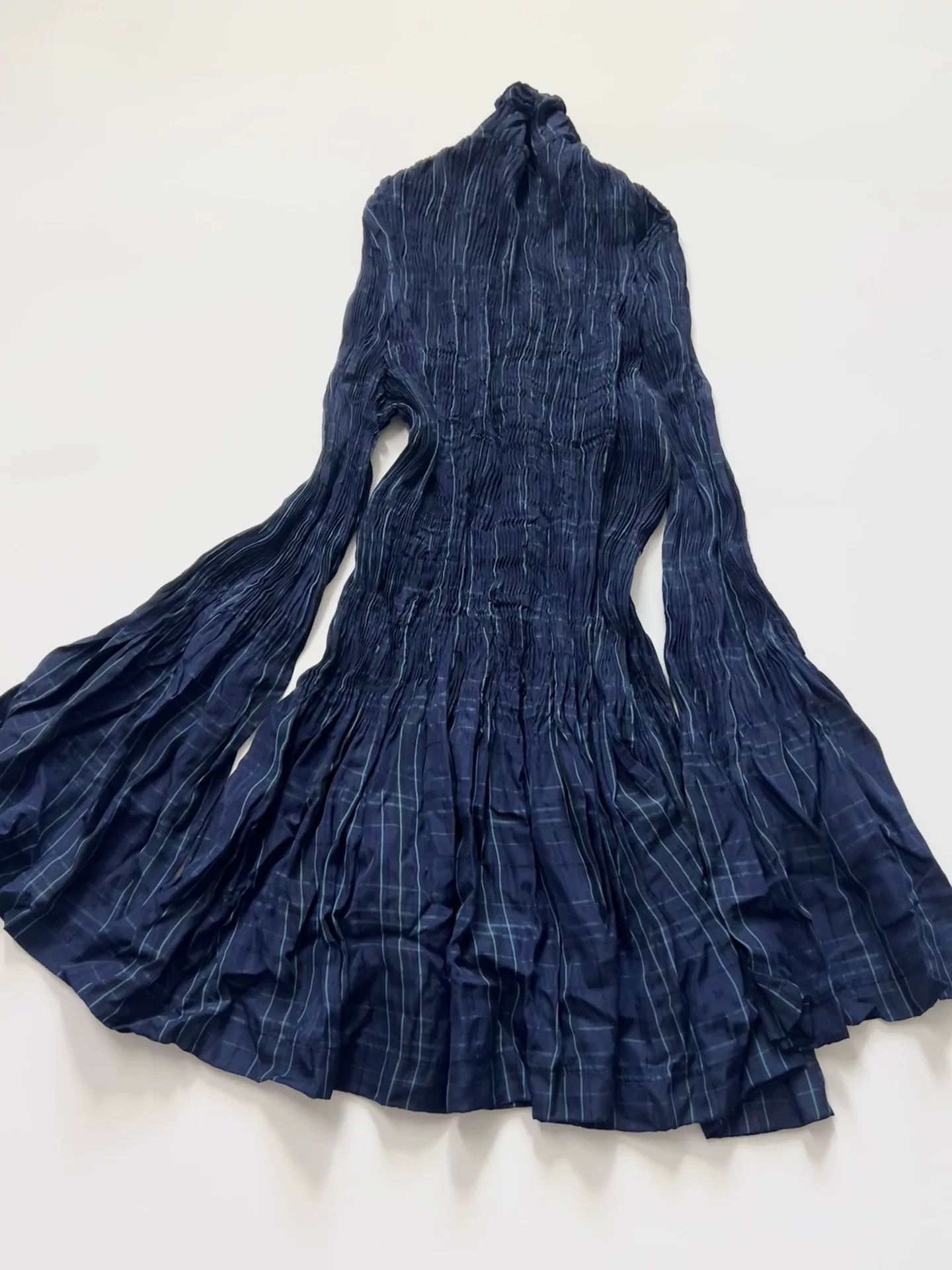 Comme des Garcons pleated navy top by comme des garcons Size M / US 6-8 / IT 42-44 - 4 Thumbnail