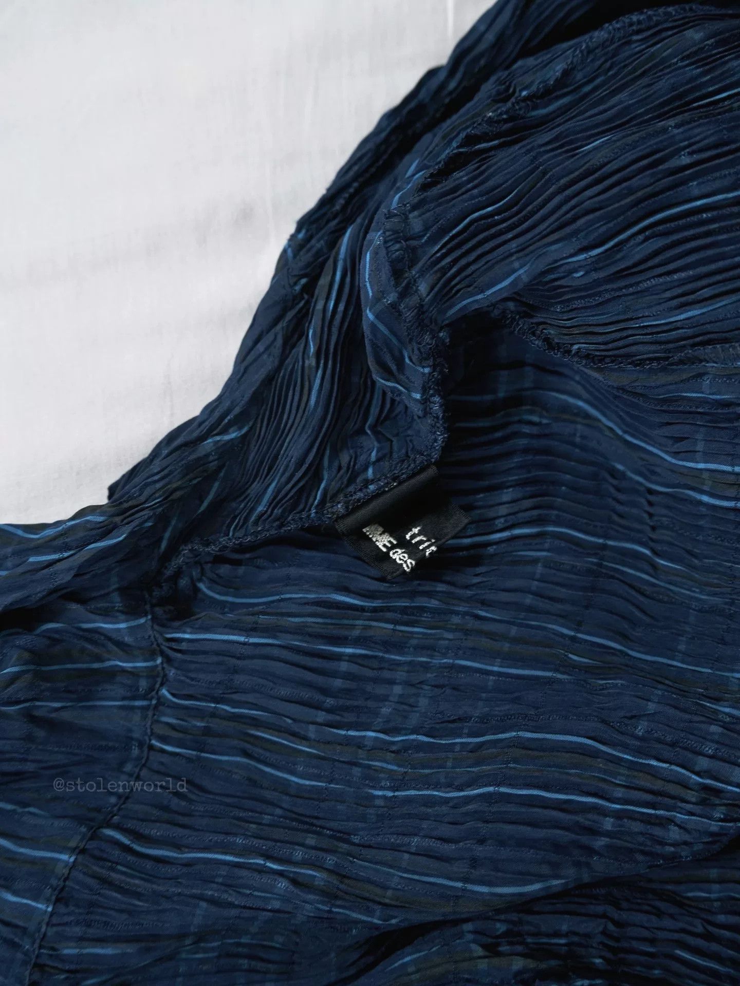 Comme des Garcons pleated navy top by comme des garcons Size M / US 6-8 / IT 42-44 - 8 Thumbnail