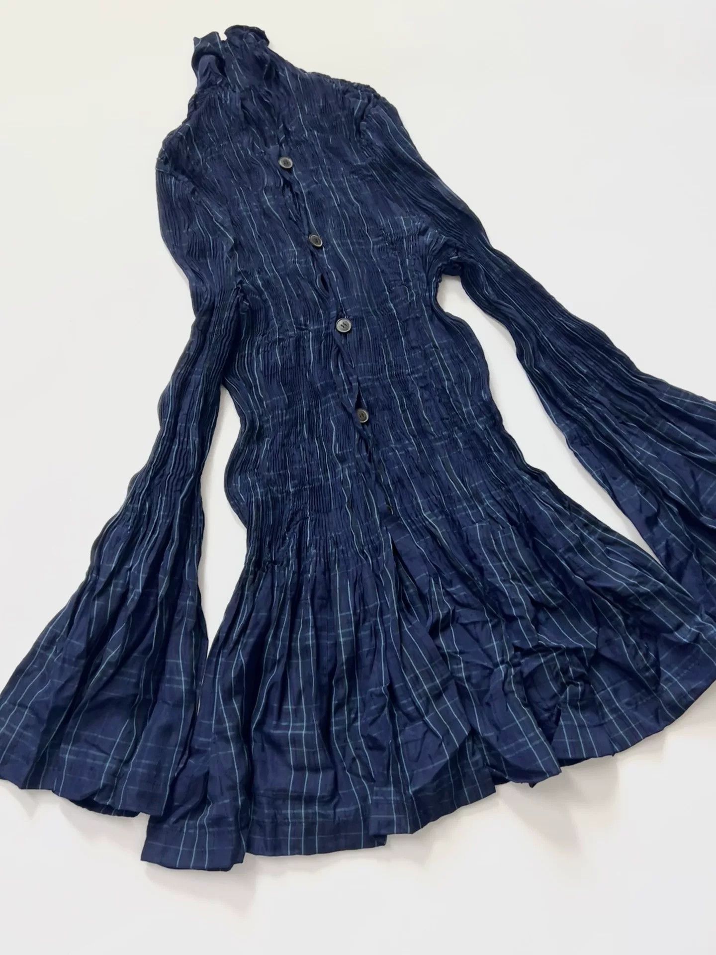 Comme des Garcons pleated navy top by comme des garcons Size M / US 6-8 / IT 42-44 - 3 Thumbnail