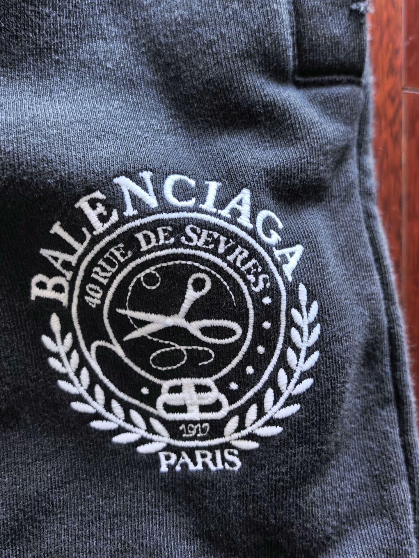 Balenciaga balenciaga gray sweatpants in medium size Size US 32 / EU 48 - 2 Thumbnail