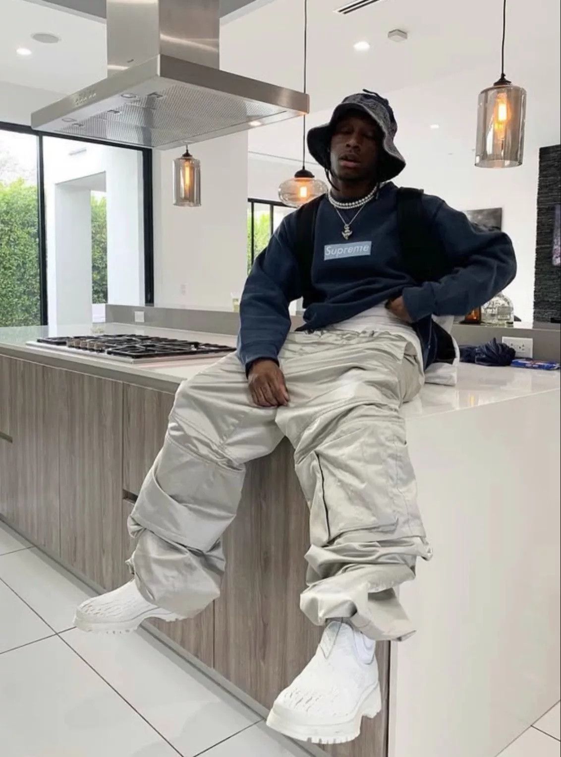 Prada prada cracked leather chelsea boots with unique design Size US 8 / EU 41 - 6 Thumbnail