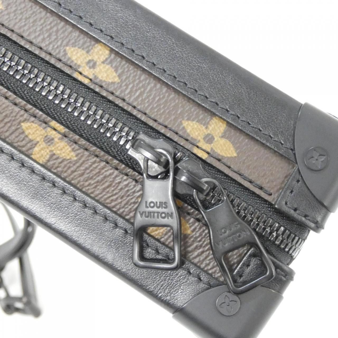 Louis Vuitton Louis Vuitton Louis Vuitton Monogram Soft Trunk Shoulder Bag Textile Shoulder Bag M45079 DUTY FREE for USA Size ONE SIZE - 6 Thumbnail