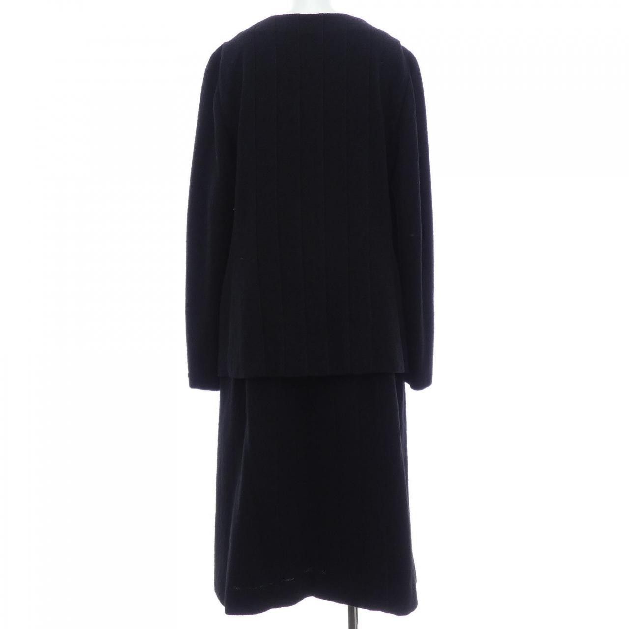 Chanel Chanel Chanel Set Up Textile Suits P14310V07726 DUTY FREE for USA Size ONE SIZE - 2 Thumbnail