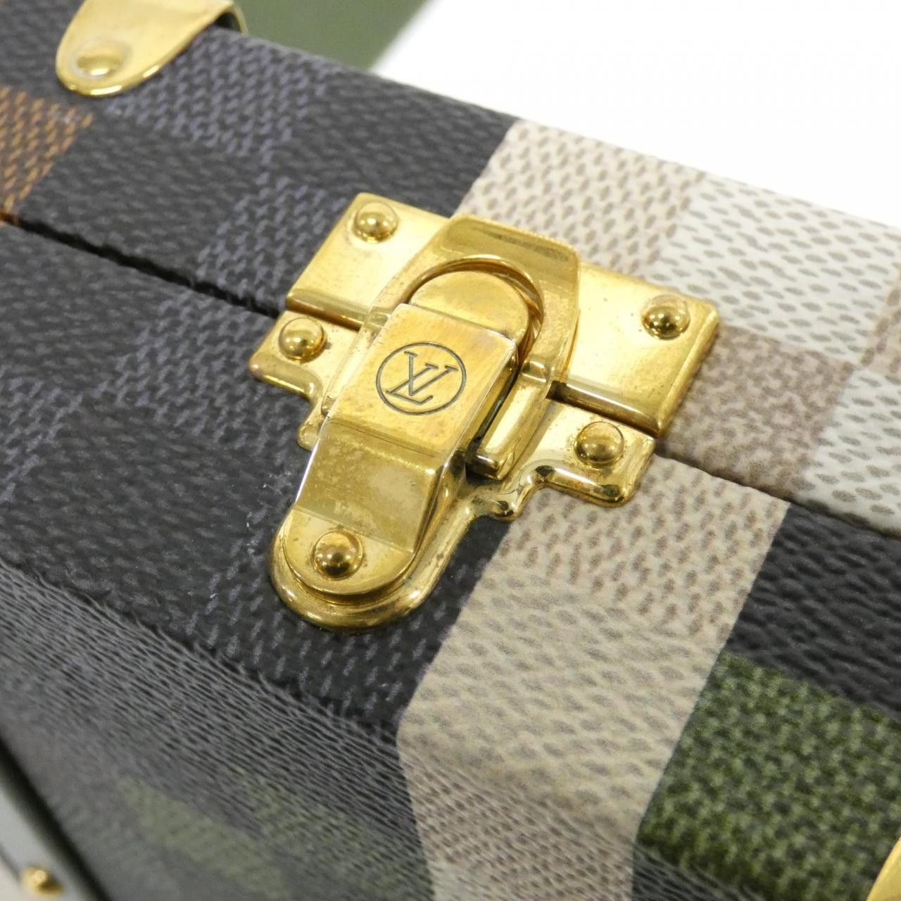 Louis Vuitton Louis Vuitton Louis Vuitton Damouflage Neo Wallet Trunk Coated Canvas Shoulder Bag Textile Shoulder Bag M10489 DUTY FREE for USA Size ONE SIZE - 4 Thumbnail