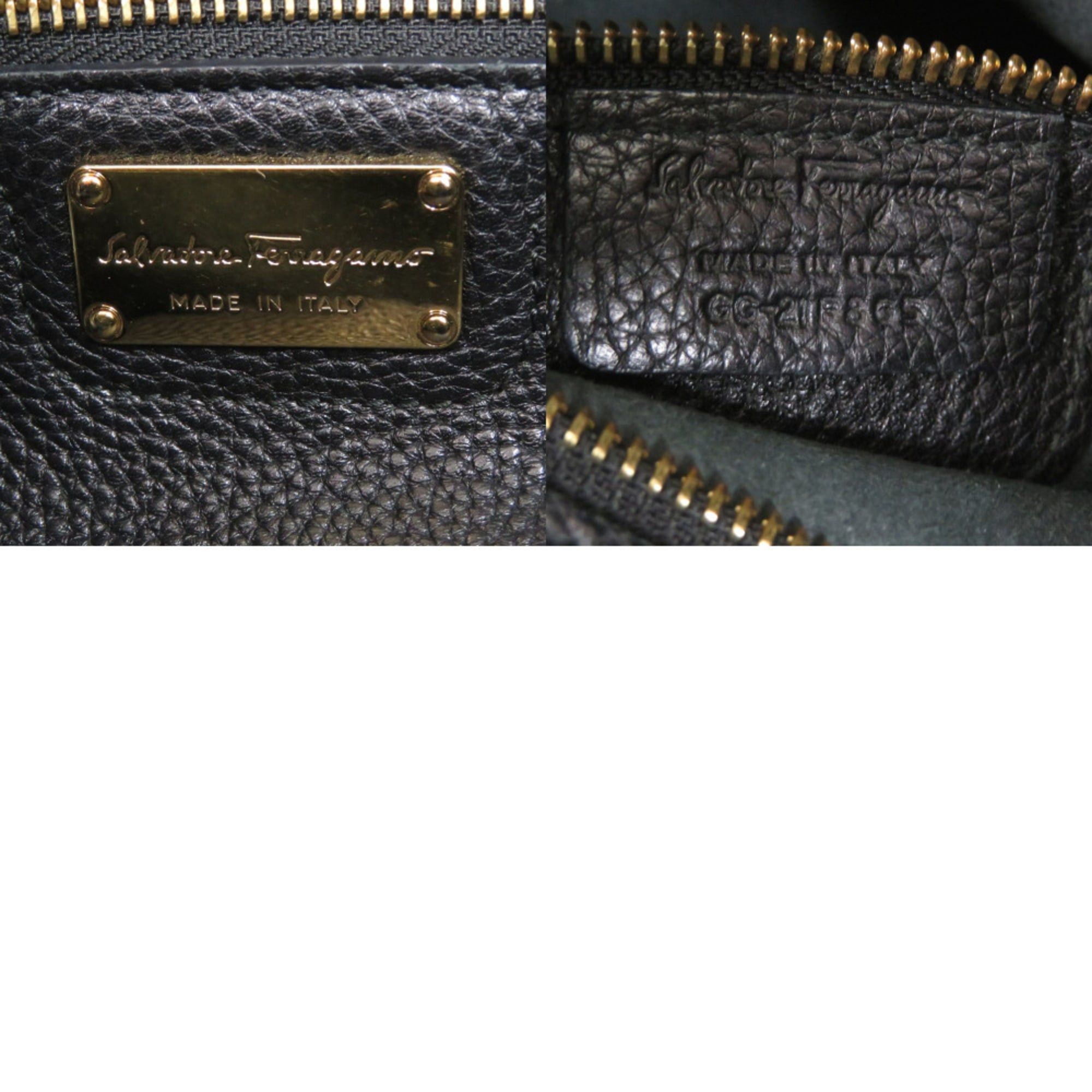 Salvatore Ferragamo Excellent condition Salvatore Ferragamo Gancini leather black one-shoulder bag, item number 0645 Size ONE SIZE - 10 Thumbnail