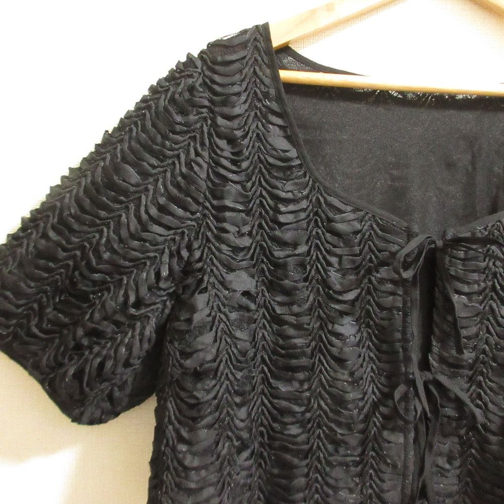 Other Other GRACE CONTINENTAL GRACE CONTINENTAL Lace Cropped Blouse Others Tops 0125241137 DUTY FREE for USA Size ONE SIZE - 4 Thumbnail