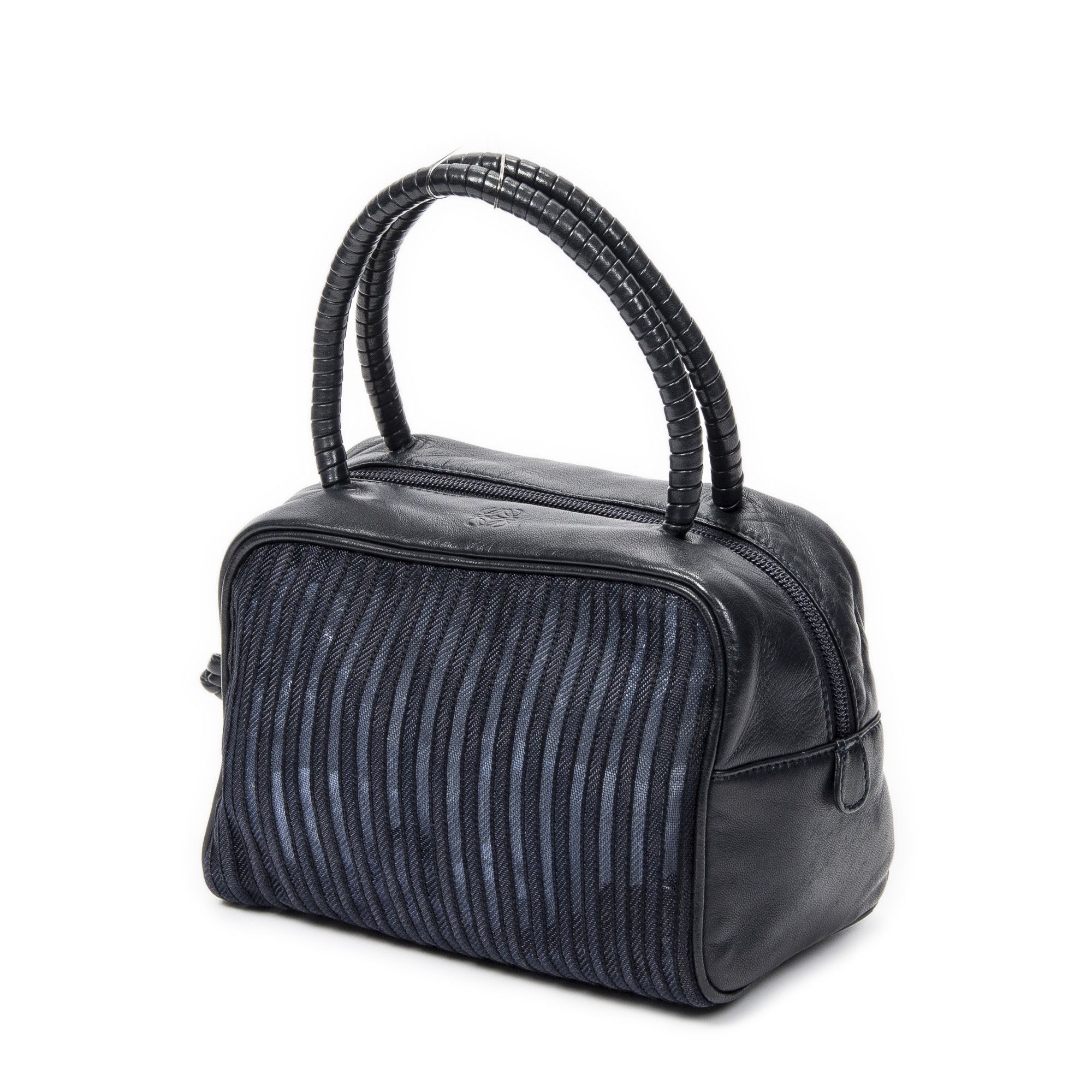 Loewe Vintage Mini Mesh Handbag Size ONE SIZE - 2 Thumbnail