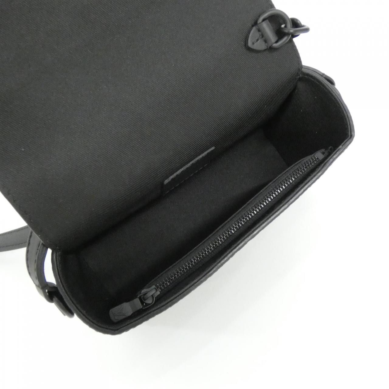 Louis Vuitton Louis Vuitton Louis Vuitton Steamer Wearable Wallet Monogram Taurillon Shoulder Bag Leather Shoulder Bag M81746 DUTY FREE for USA Size ONE SIZE - 7 Thumbnail