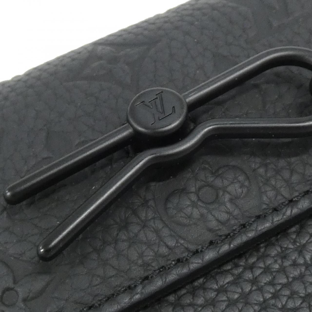 Louis Vuitton Louis Vuitton Louis Vuitton Steamer Wearable Wallet Monogram Taurillon Shoulder Bag Leather Shoulder Bag M81746 DUTY FREE for USA Size ONE SIZE - 4 Thumbnail