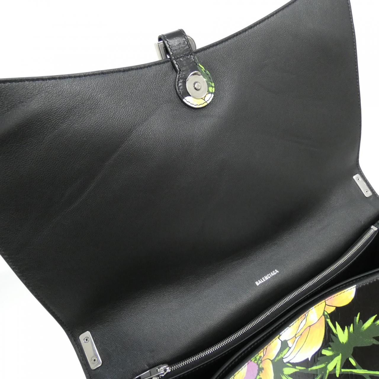 Balenciaga Balenciaga Balenciaga 766058 2AARS Leather Shoulder Bag Leather Shoulder Bag 766058 2AARS DUTY FREE for USA Size ONE SIZE - 9 Thumbnail