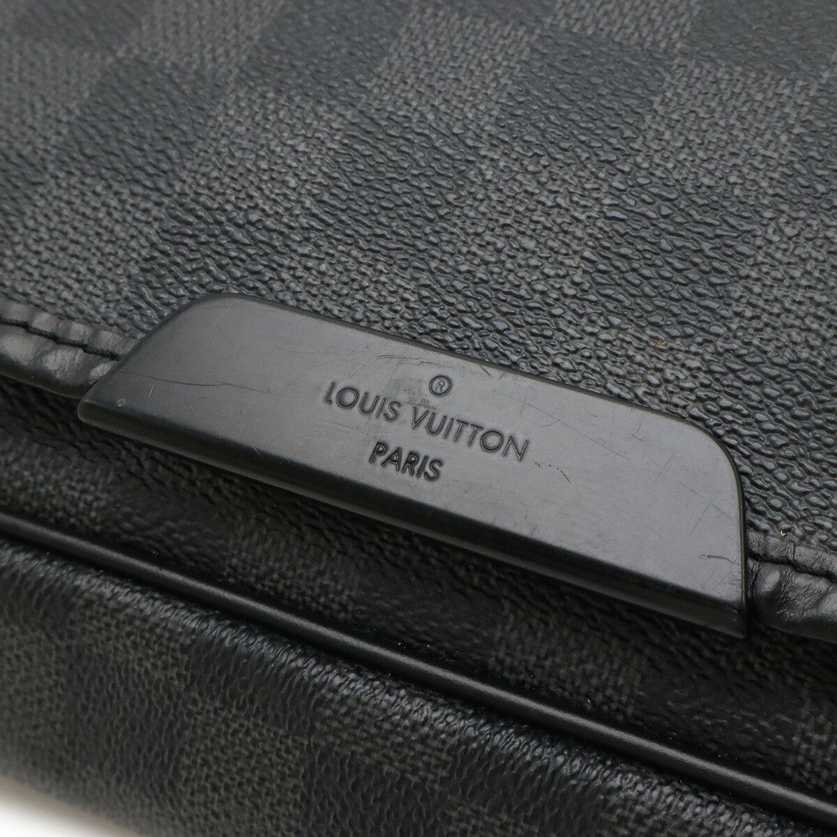 Louis Vuitton Louis Vuitton Louis Vuitton Daniel MM Damier Graphite Shoulder Bag Textile Crossbody Bag N58029 DUTY FREE for USA Size ONE SIZE - 4 Thumbnail