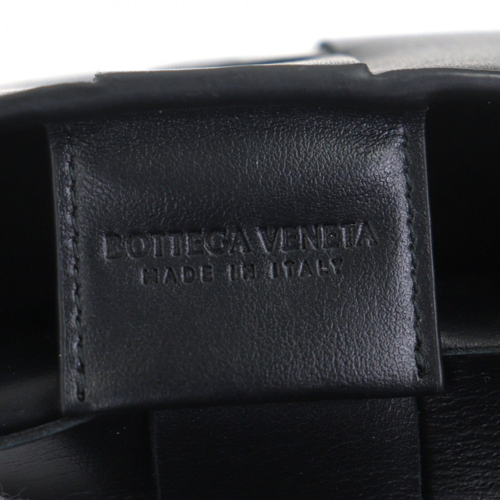 Bottega Veneta Bottega Veneta Bottega Veneta Maxi Intrecciato Cassette Leather Shoulder Bag Leather Shoulder Bag DUTY FREE for USA Size ONE SIZE - 10 Thumbnail