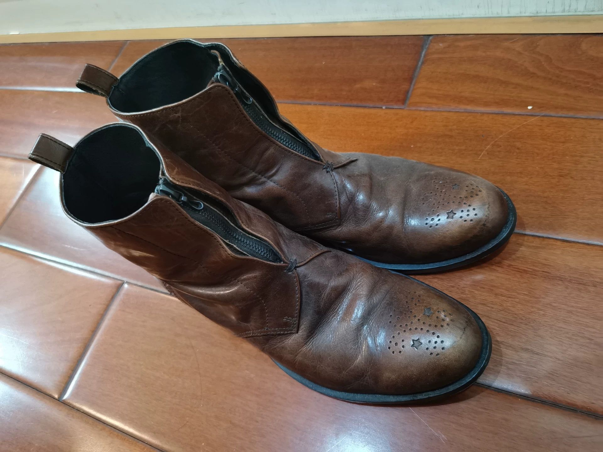 Japanese Brand embossed leather zip-up boots by RICO Size US 8 / EU 41 - 2 Thumbnail