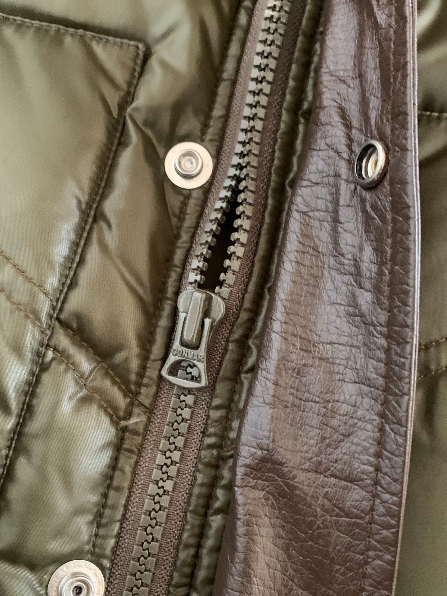 Japanese Brand green puffer vest with leather accents Size US L / EU 52-54 / 3 - 6 Thumbnail