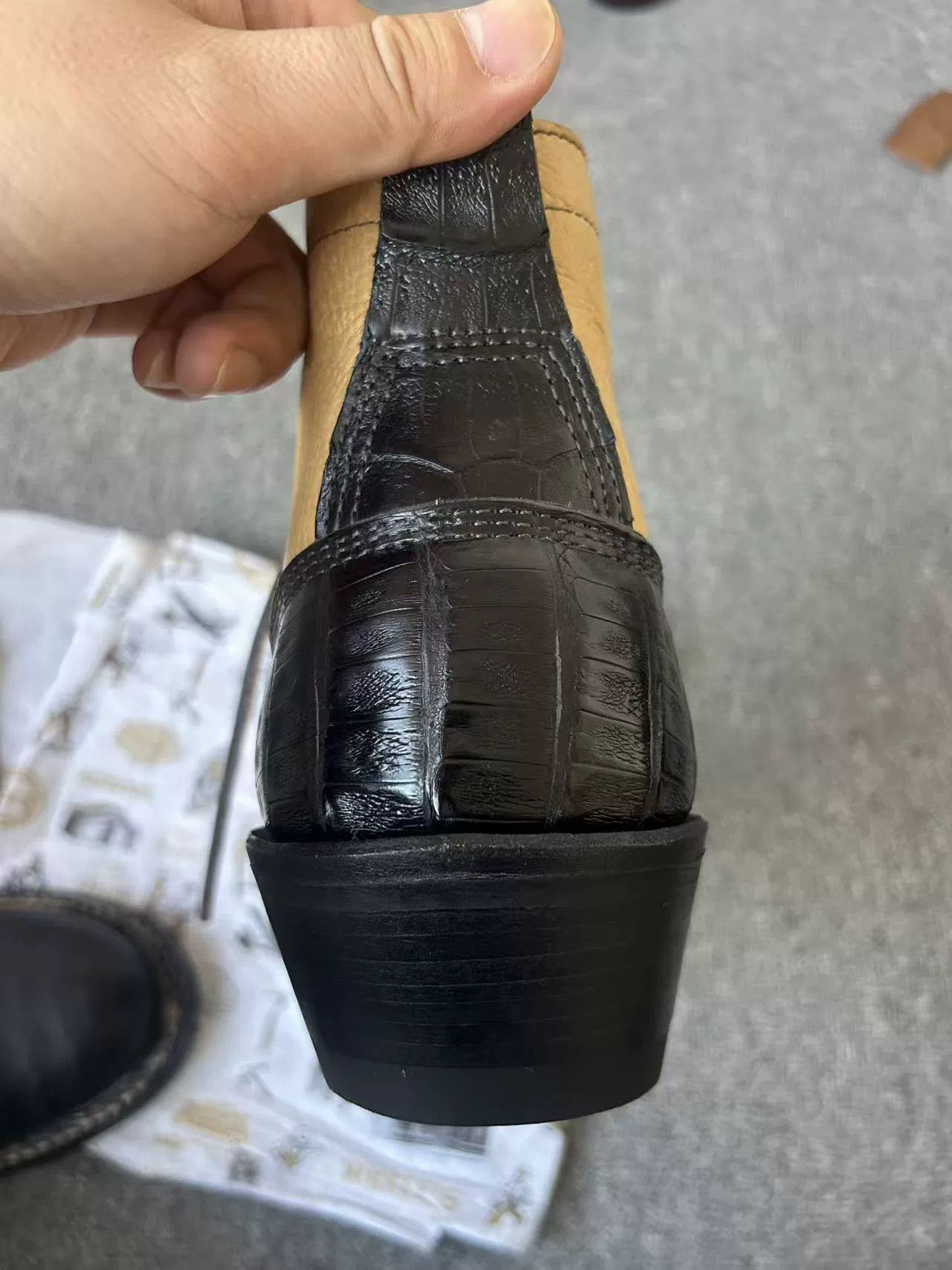 Japanese Brand whites boots in crocodile and bull leather Size US 9 / EU 42 - 6 Thumbnail