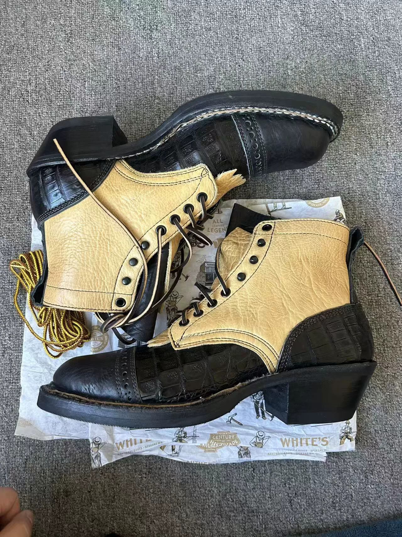 Japanese Brand whites boots in crocodile and bull leather Size US 9 / EU 42 - 2 Thumbnail