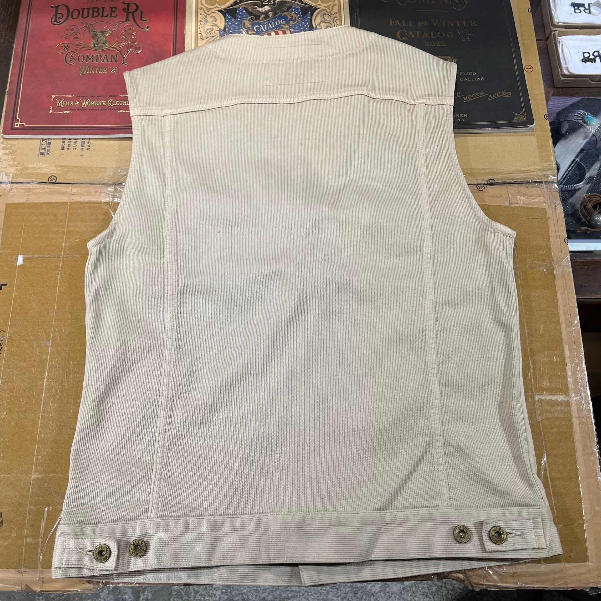 Japanese Brand beige utility work vest with pockets Size US L / EU 52-54 / 3 - 2 Thumbnail