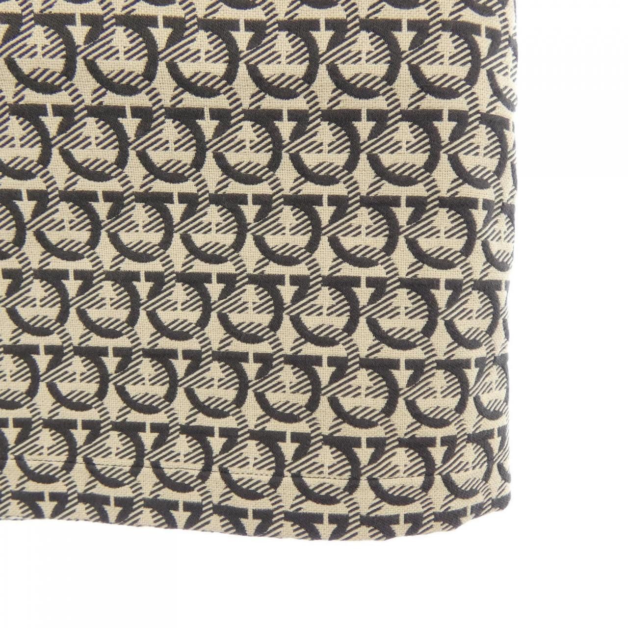 Salvatore Ferragamo Salvatore Ferragamo Salvatore Ferragamo Skirt Textile Skirts 13J149 DUTY FREE for USA Size ONE SIZE - 6 Thumbnail