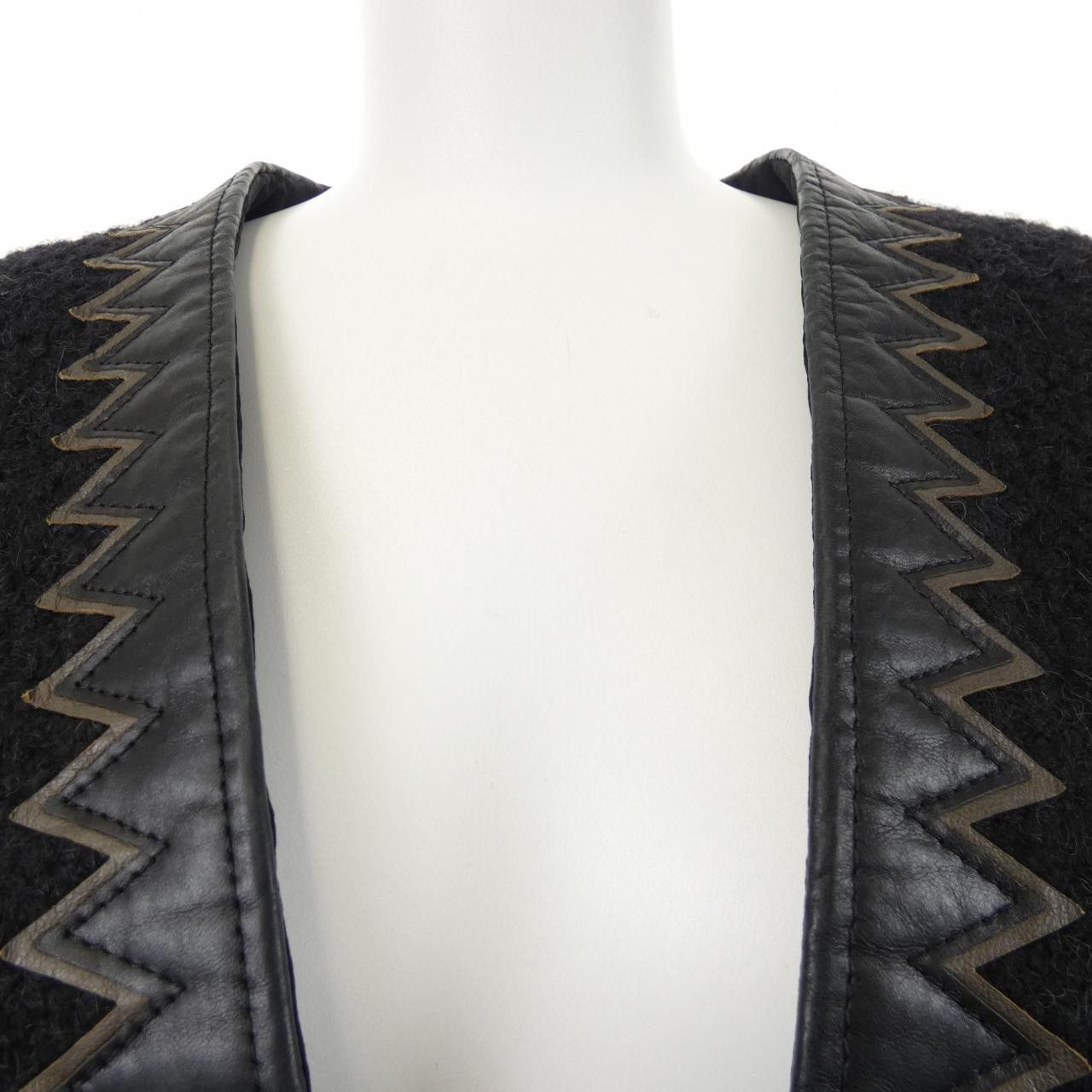 Chanel Chanel Chanel Collarless Jacket Textile Outerwear P51899V36958 15A DUTY FREE for USA Size ONE SIZE - 5 Thumbnail