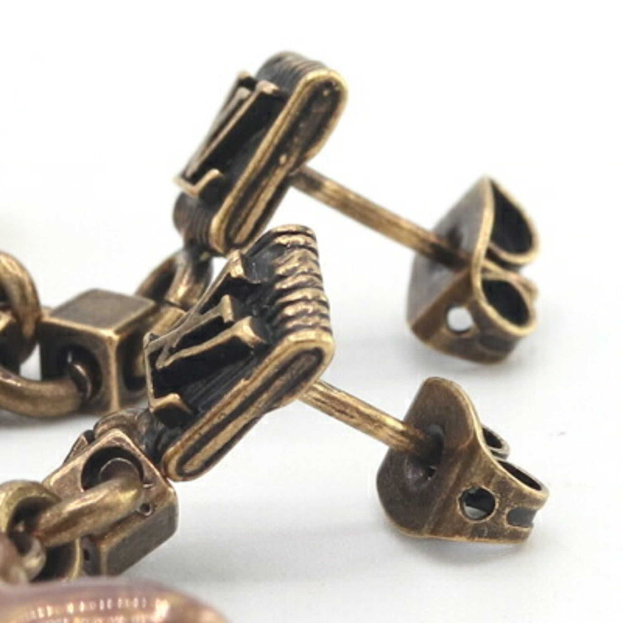 Louis Vuitton Louis Vuitton Boucle d'oreille Charm Baroque Earrings M65545 Brass and Ceramic LV Heart Women's LOUIS VUITTON Size ONE SIZE - 3 Thumbnail