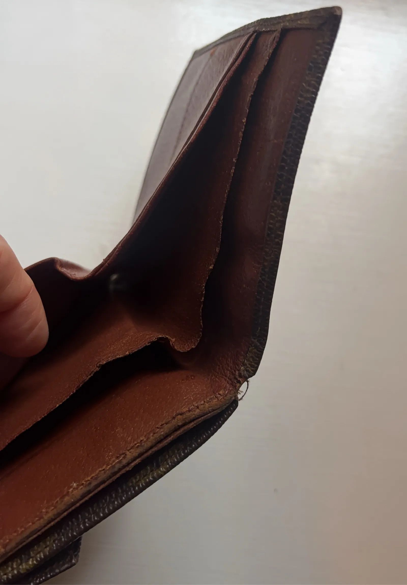 Louis Vuitton Louis Vuitton Wallet Wallet Size ONE SIZE - 6 Thumbnail