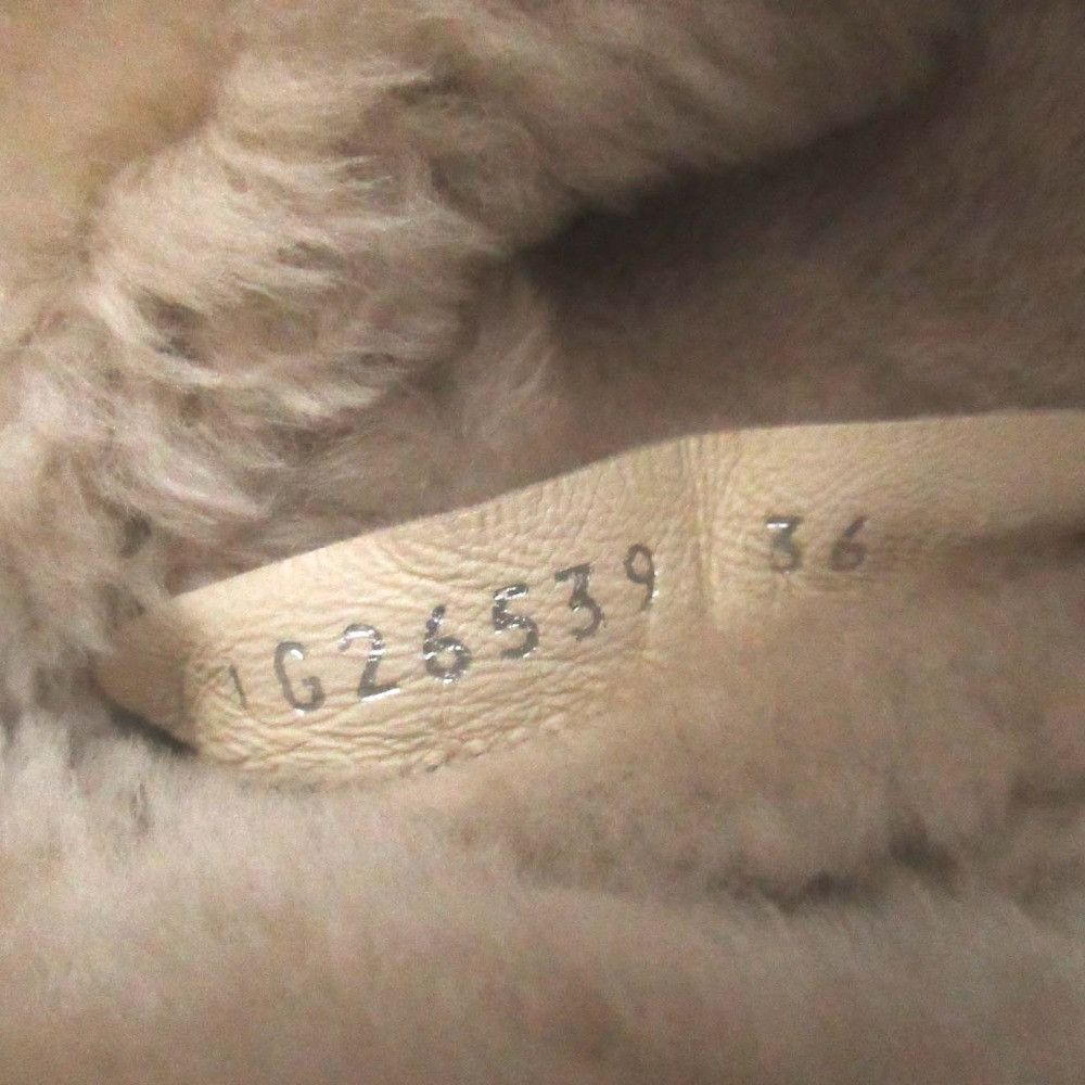 Chanel Chanel Chanel SPORTS Shearling Boots Fur Shoes DUTY FREE for USA Size ONE SIZE - 9 Thumbnail