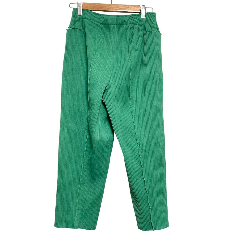 Issey Miyake Issey Miyake me ISSEY MIYAKE Inside Out Pleated Pants Textile Pants MI42KF253 DUTY FREE for USA Size ONE SIZE - 2 Thumbnail