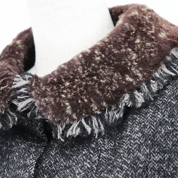 Chanel Chanel Chanel Tweed Lapin Rabbit Fur Jacket Fur Outerwear 05A P26778 DUTY FREE for USA Size ONE SIZE - 2 Thumbnail