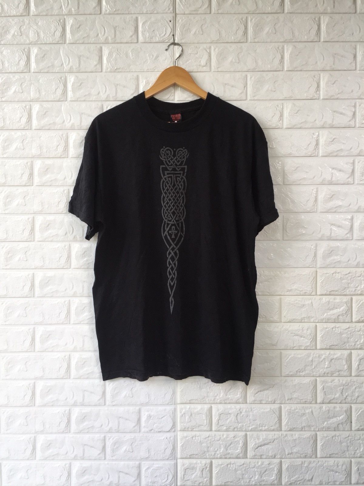 Vintage FASHION VICTIM SHIRT