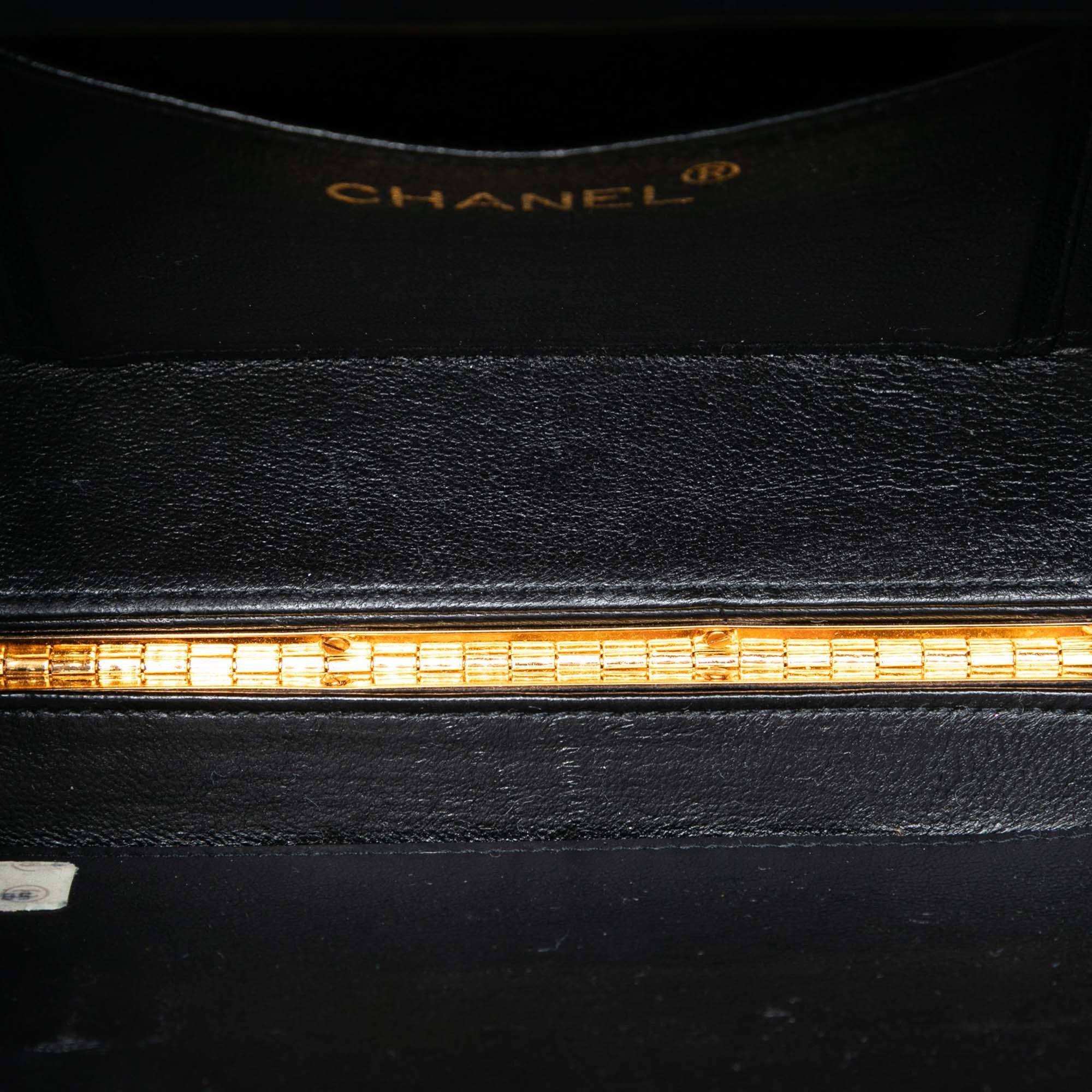 Chanel Chanel CC Quilted Chevron Lambskin Box Crossbody Size ONE SIZE - 4 Thumbnail