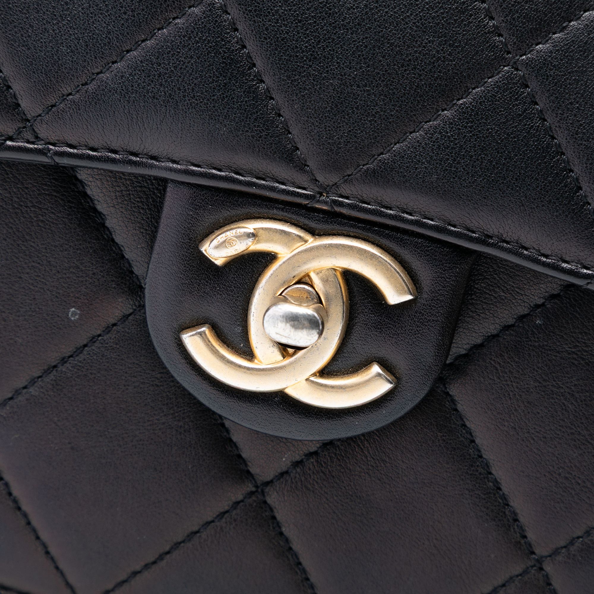 Chanel Chanel Mini CC Quilted Shiny Calfskin Round Moon Messenger Flap Size ONE SIZE - 5 Thumbnail