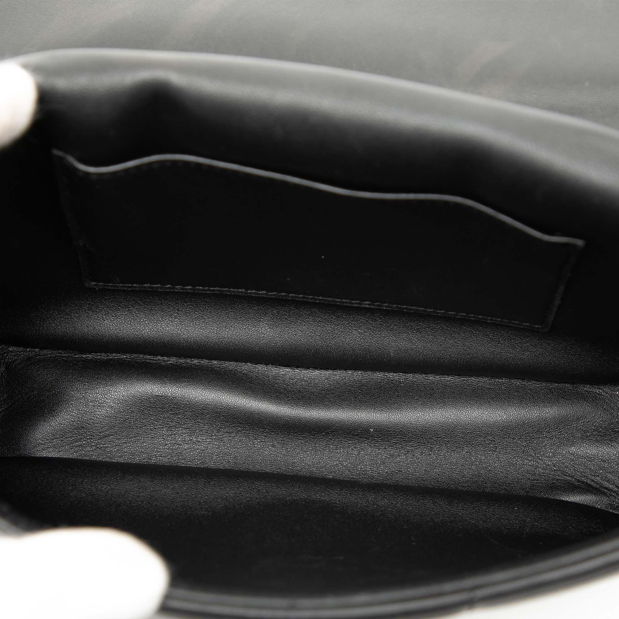 Celine Celine Matelasse Goatskin Monochrome Chain Shoulder Bag Size ONE SIZE - 4 Thumbnail
