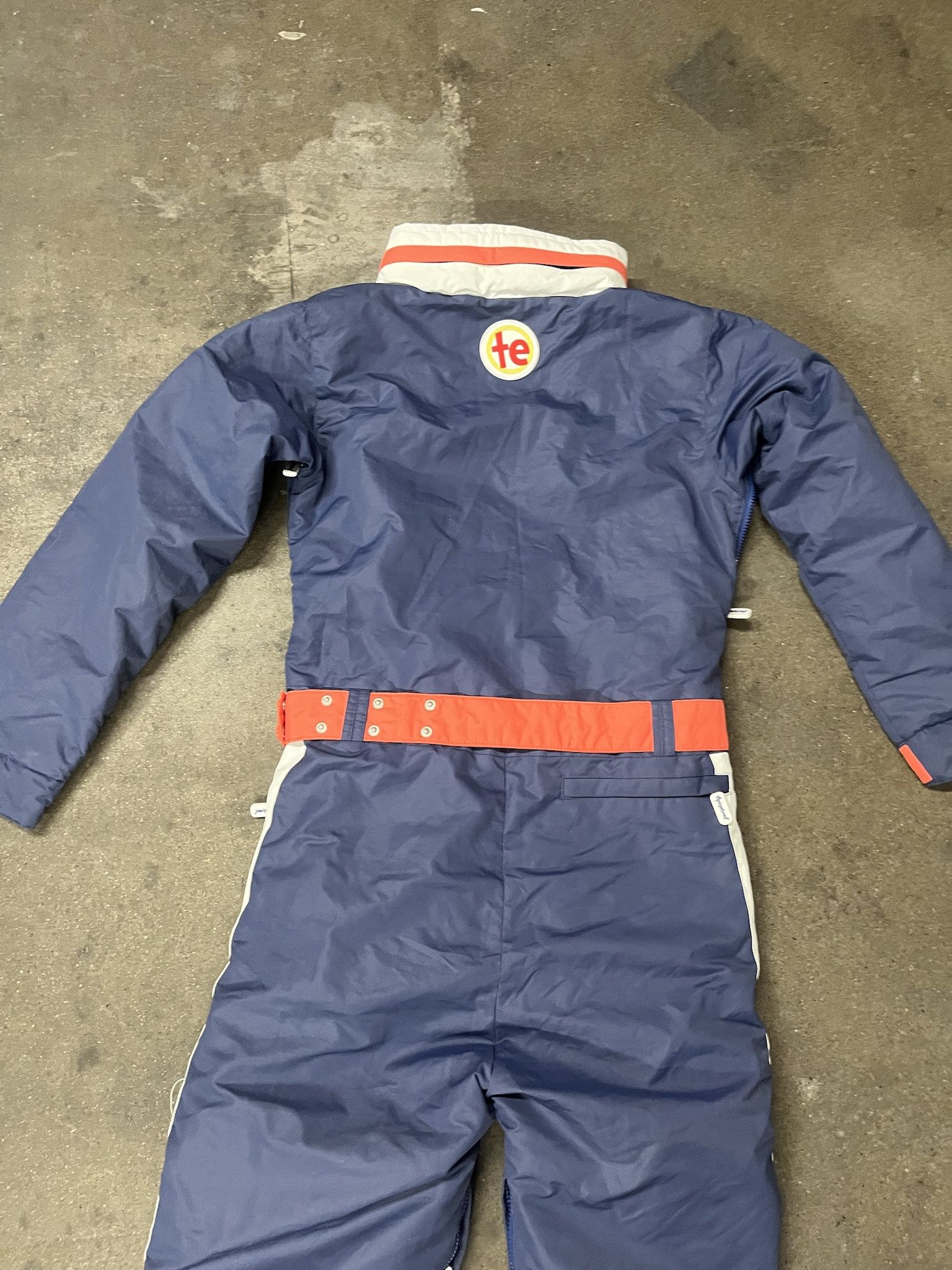 Vintage Vintage 2000s Retro Ski Snowsuit Size M Size US M / EU 48-50 / 2 - 6 Thumbnail