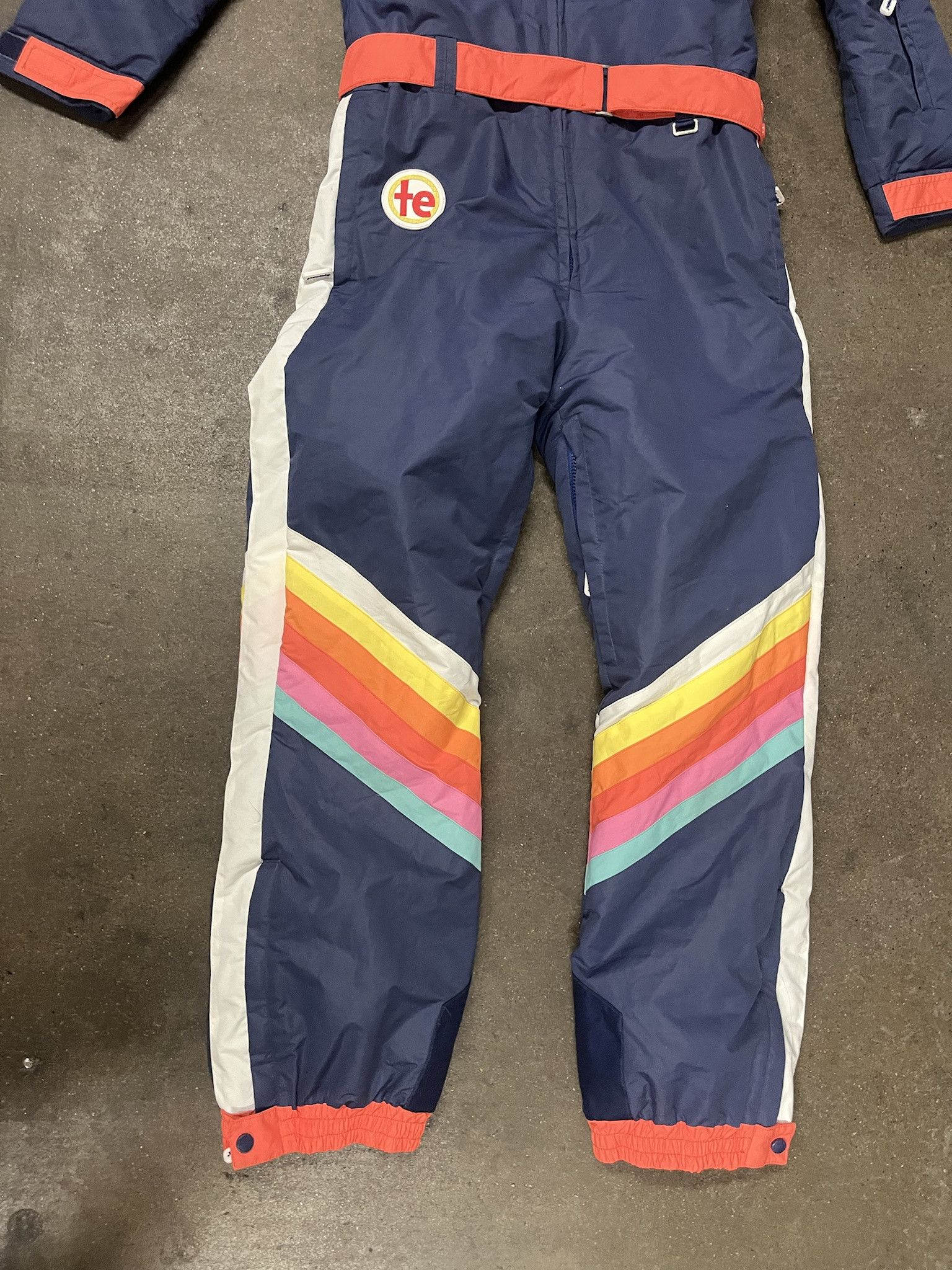 Vintage Vintage 2000s Retro Ski Snowsuit Size M Size US M / EU 48-50 / 2 - 3 Thumbnail
