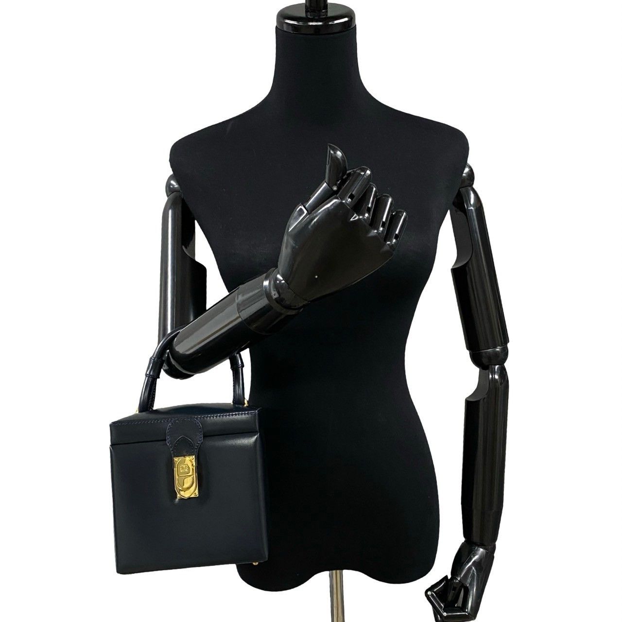 Loewe Loewe Loewe Anagram Calf Leather Handbag Leather Vanity Bag DUTY FREE for USA Size ONE SIZE - 6 Thumbnail