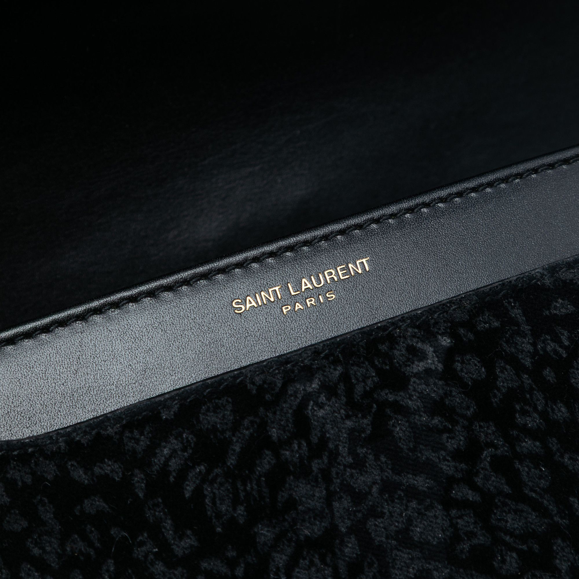 Yves Saint Laurent Yves Saint Laurent Small Velvet Solferino Satchel In Box Size ONE SIZE - 6 Thumbnail