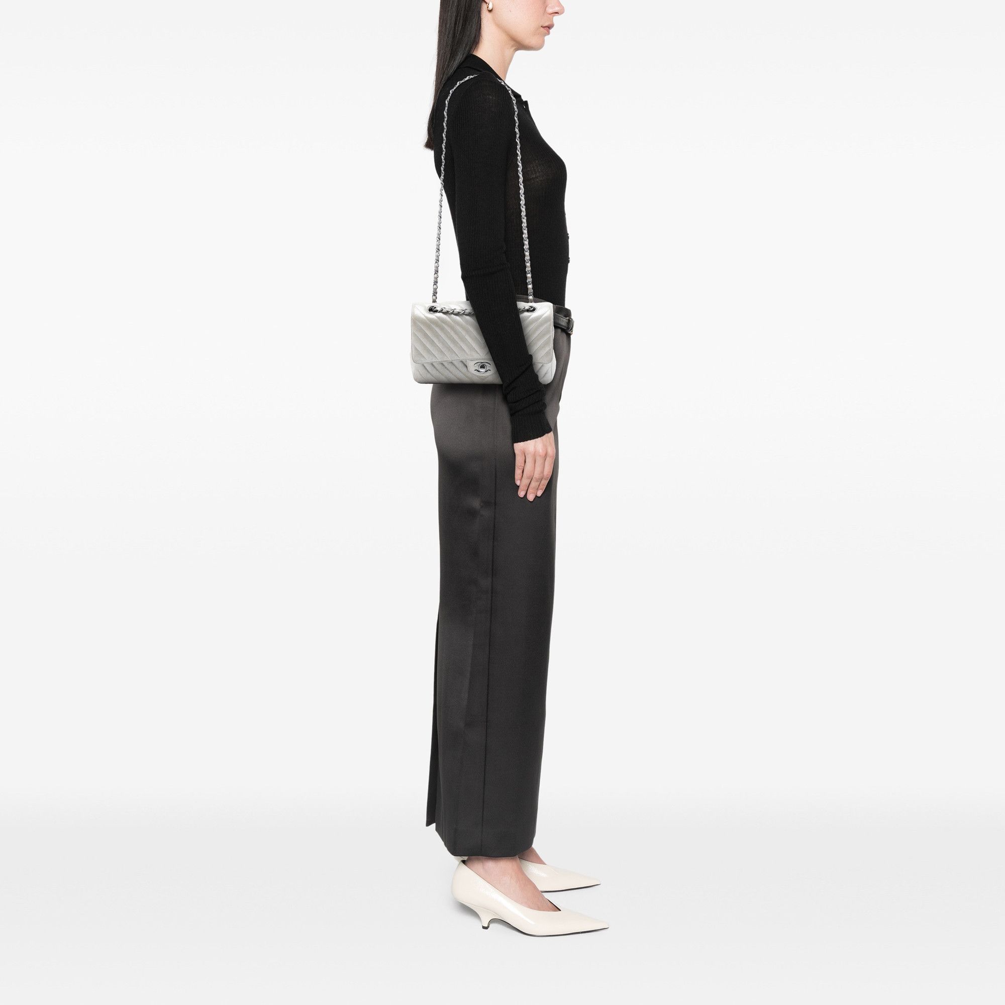 Chanel Chanel Medium Classic Chevron Iridescent Lambskin Double Flap Size ONE SIZE - 7 Thumbnail