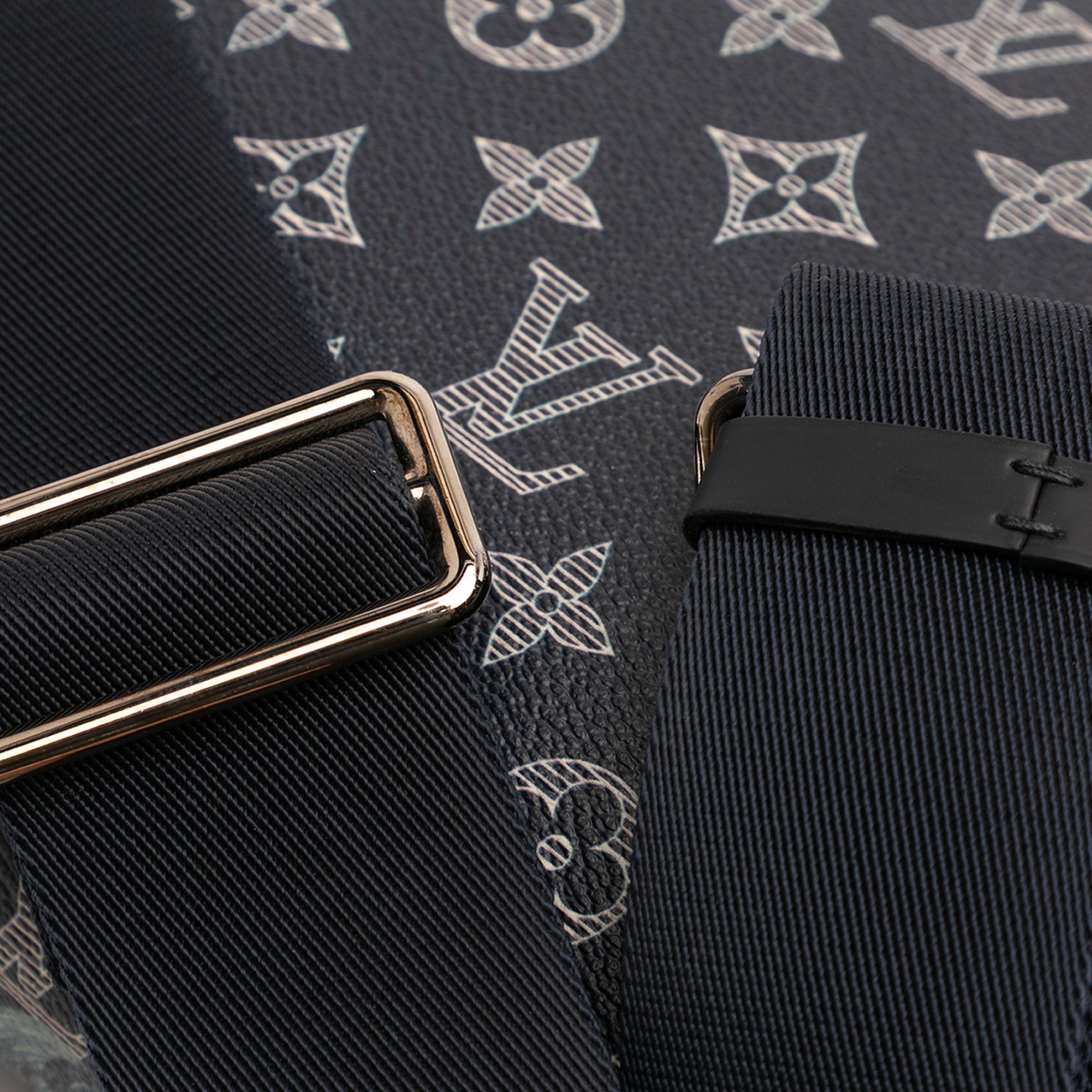 Louis Vuitton Louis Vuitton Chapman Brothers Monogram Savane Messenger PM Size ONE SIZE - 9 Thumbnail