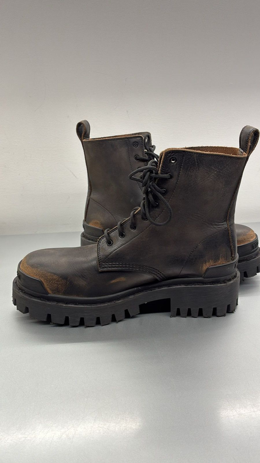 Balenciaga WORN OUT Strike Boot in Black Size US 9 / EU 42 - 2 Thumbnail
