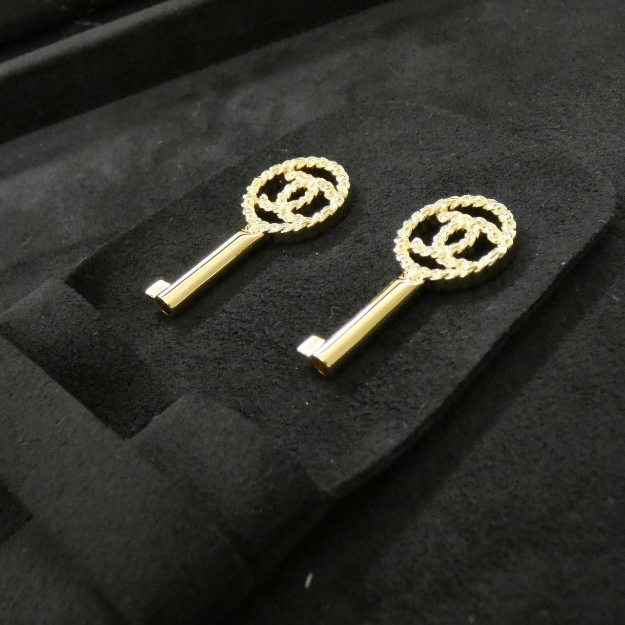 Chanel Chanel Chanel Jewelry Box Lamb Jewelry Box Leather Other DUTY FREE for USA Size ONE SIZE - 7 Thumbnail