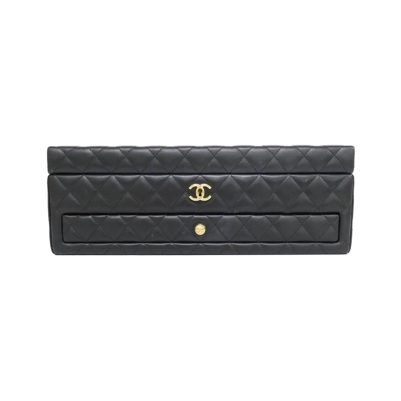 Chanel Chanel Chanel Jewelry Box Lamb Jewelry Box Leather Other DUTY FREE for USA Size ONE SIZE - 3 Thumbnail