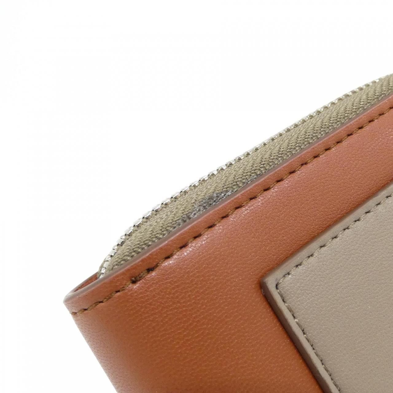Stella McCartney Stella Mccartney Stella McCartney 7P0009 W8856 Polyurethane PET Wallet Plastic / Synthetic Short Wallet 7P0009 W8856 DUTY FREE for USA Size ONE SIZE - 4 Thumbnail