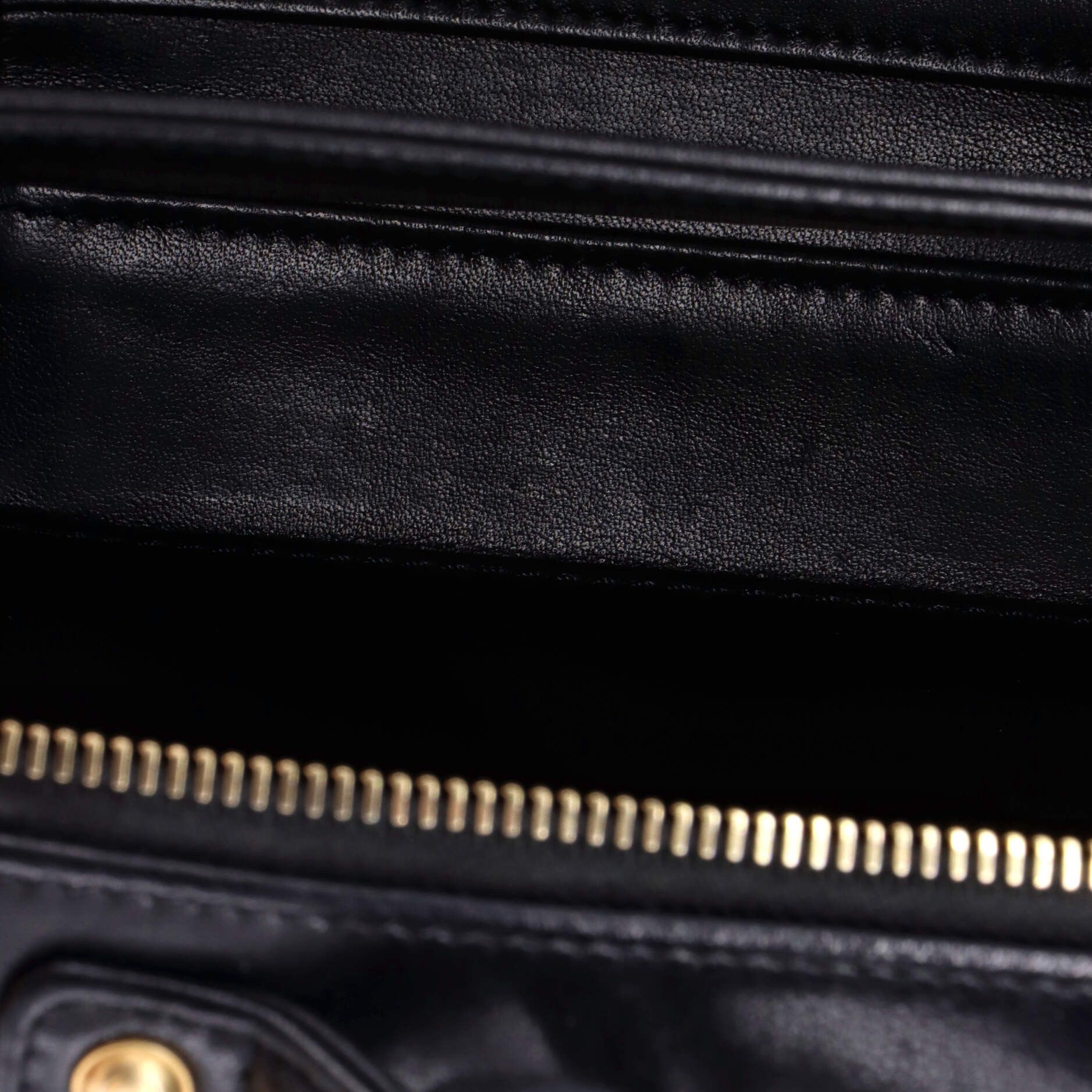 Chanel Filigree Vanity Case Quilted Goatskin with Chain Detail Smal Size ONE SIZE - 4 Thumbnail