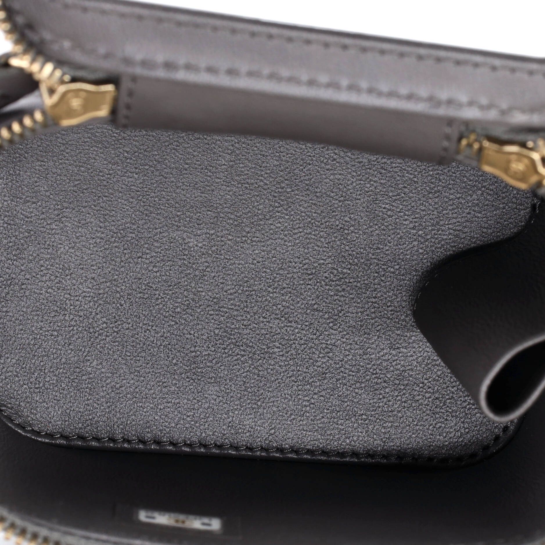 Chanel Classic Top Handle Vanity Case with Chain Quilted Lambskin M Size ONE SIZE - 4 Thumbnail