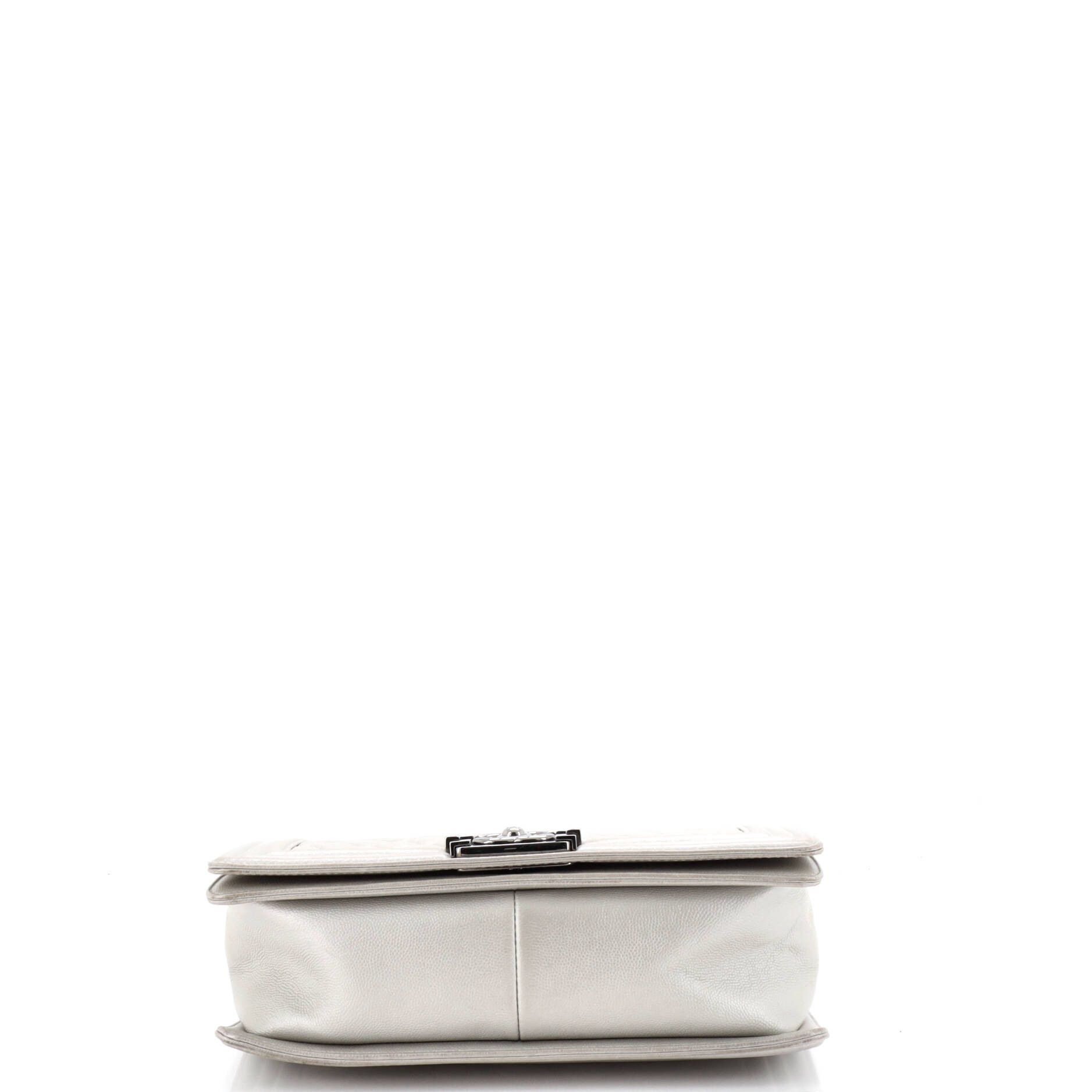 Chanel Boy Flap Bag Quilted Calfskin Old Medium Size ONE SIZE - 4 Thumbnail